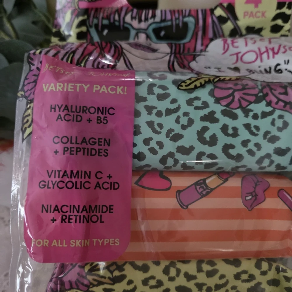 Betsey Johnson Pink and Yellow Cleansing Facial Wipes - Picture 5 of 6